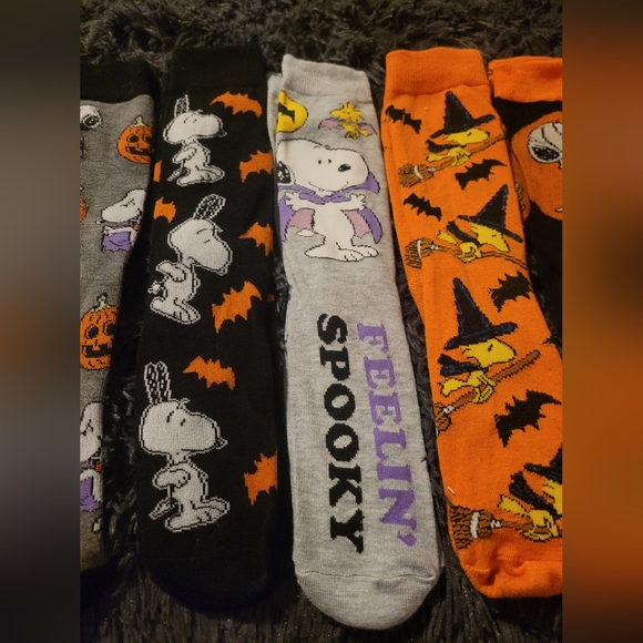 Halloween Themed Peanut Socks Set - Picture 3 of 5